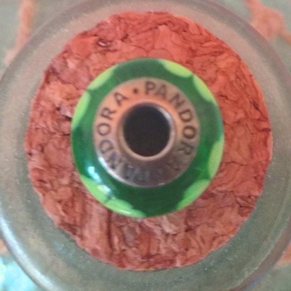 Glass "Kiss me I'm Irish" Retired Pandora charm - Picture 3 of 4